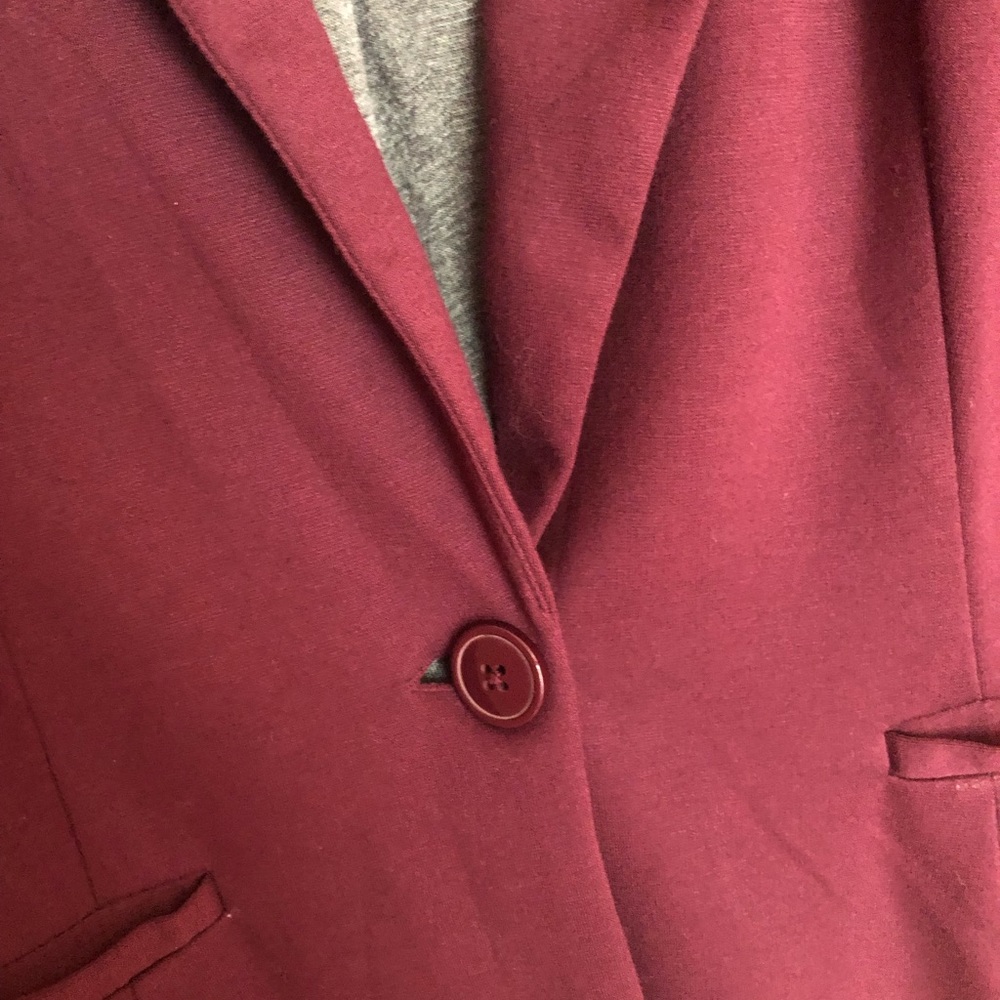 Blazer - Picture 3 of 3